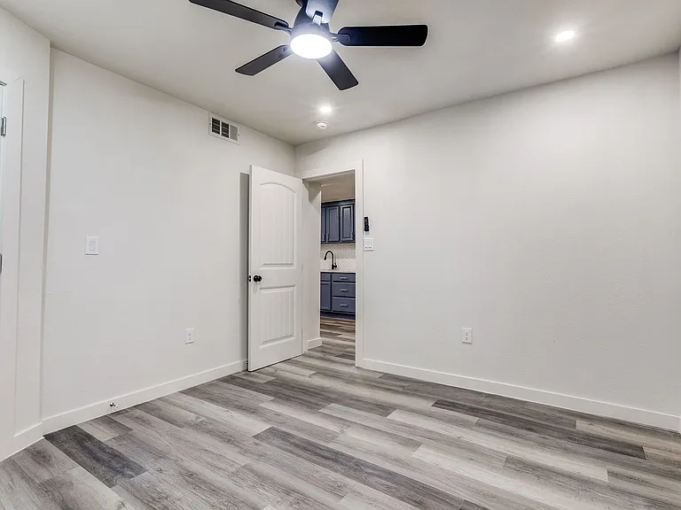 108 Beatrice Ave #102 — Photo 5