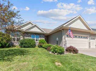 750 Berkshire Ln, North Liberty, IA 52317