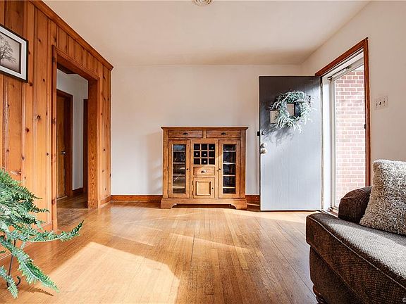 4th image of 5636 Swan Ct