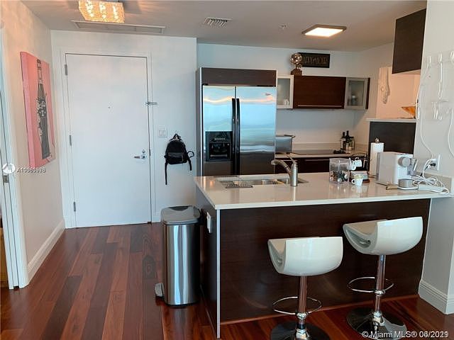 1st image of 1900 N Bayshore Dr APT 3116