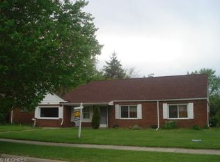 660 Hemlock Dr, Euclid, OH 44132