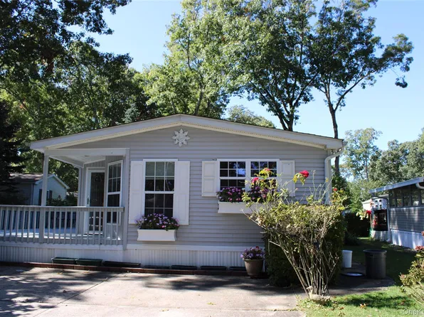 1661 Old Country Road #77, Riverhead, NY 11901