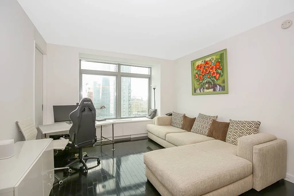 123 Washington Street — Photo 4