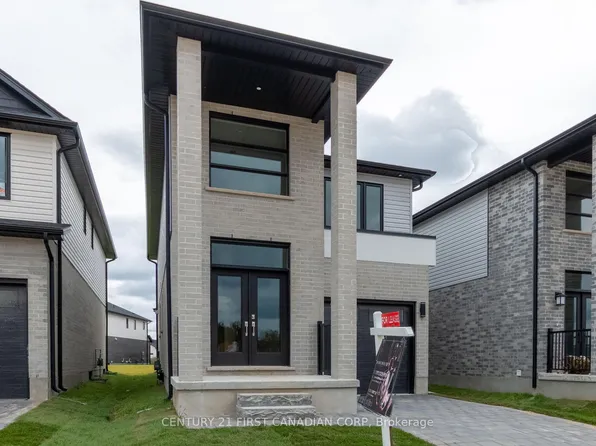 6453 Royal Magnolia Ave, London, ON N6P 0K2