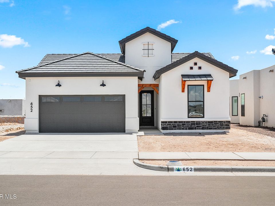1st image of 652 Paseo De La Reina St