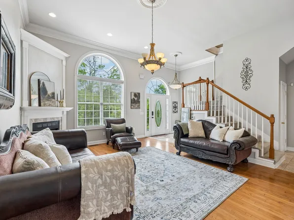 3841 Stevens Ln, Nashville, TN 37218