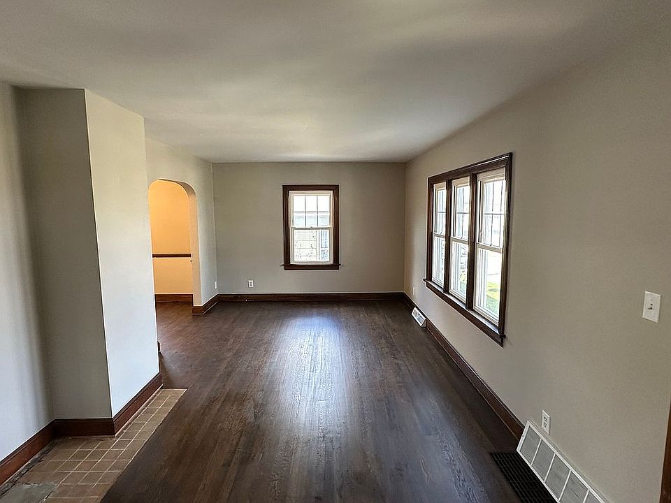 700 Iona Ave, Akron, OH 44314 Zillow