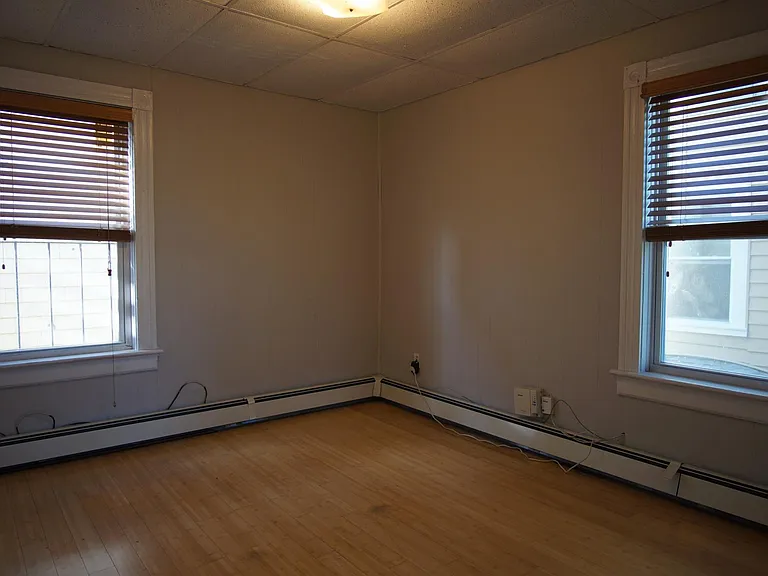 48 America St #2R — Photo 25