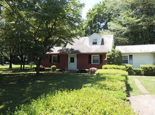 247 Sunnybrook Rd, Barrington, NJ 08007