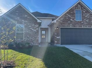 18085 Evergreen Dr, Gulfport, MS 39503