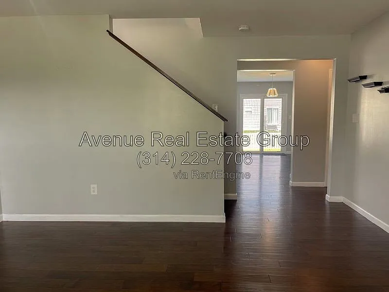 4 bed, 3.5 bath, 1906 sqft, $2,450 — Photo 4