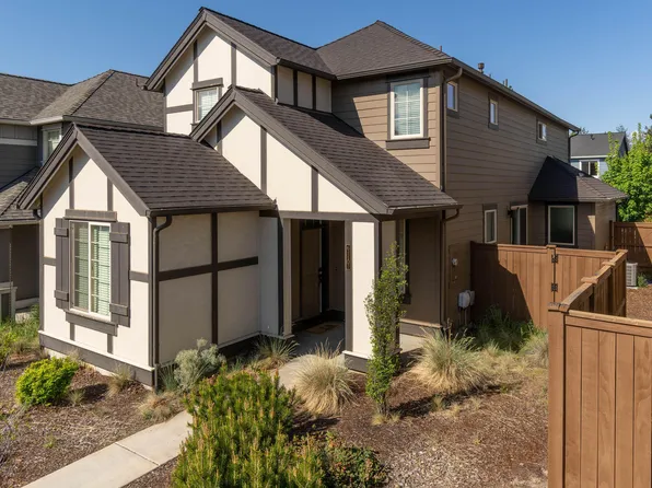 61101 SE Sydney Harbor Dr, Bend, OR 97702