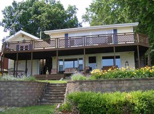 300 Ln 201 Lake Pleasant Ln, Fremont, IN 46737