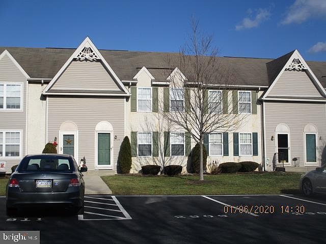 2nd image of 2909 Newport Way