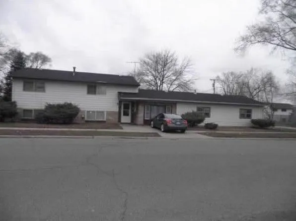 700 E 20th Ave, Gary, IN 46407