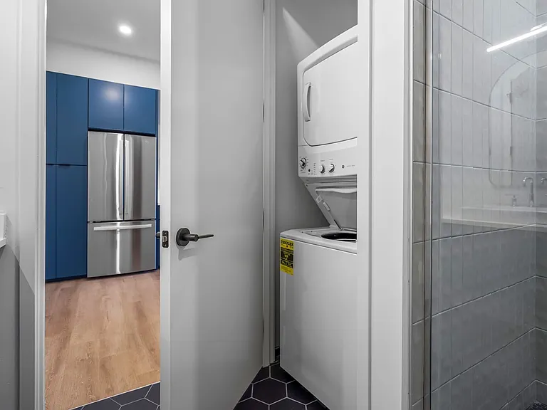 500 Merritt Ave #207 — Photo 5