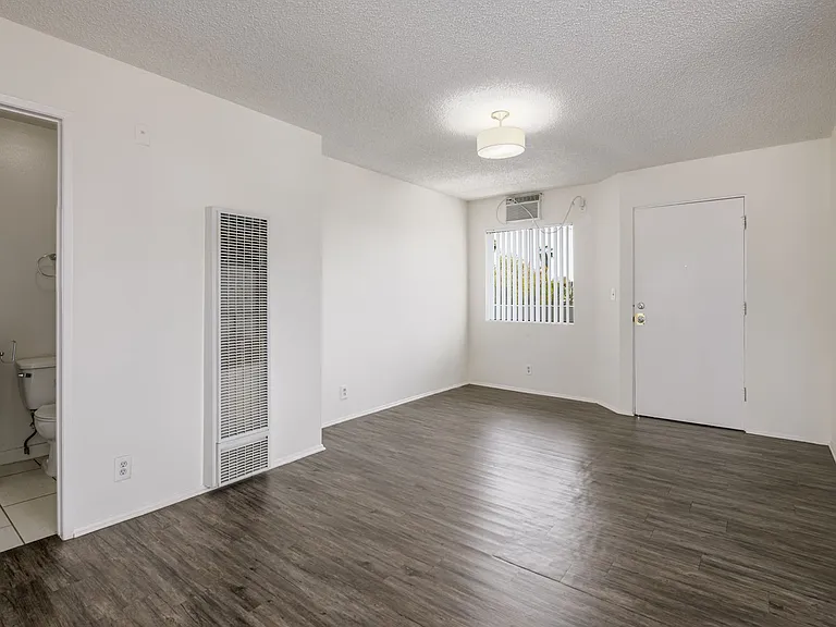 5533 Barton Ave — Photo 6