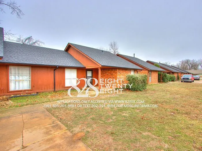 2 bed, 1.0 bath, 885 sqft, $995 — Photo 1
