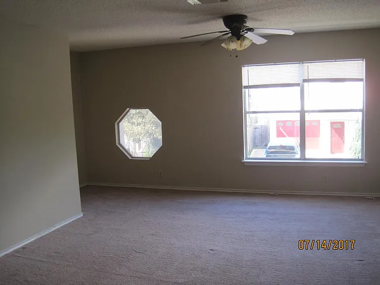 4906 Kenton Lake — Photo 10