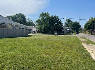 220-222 W Memorial Dr, Muncie, IN 47302