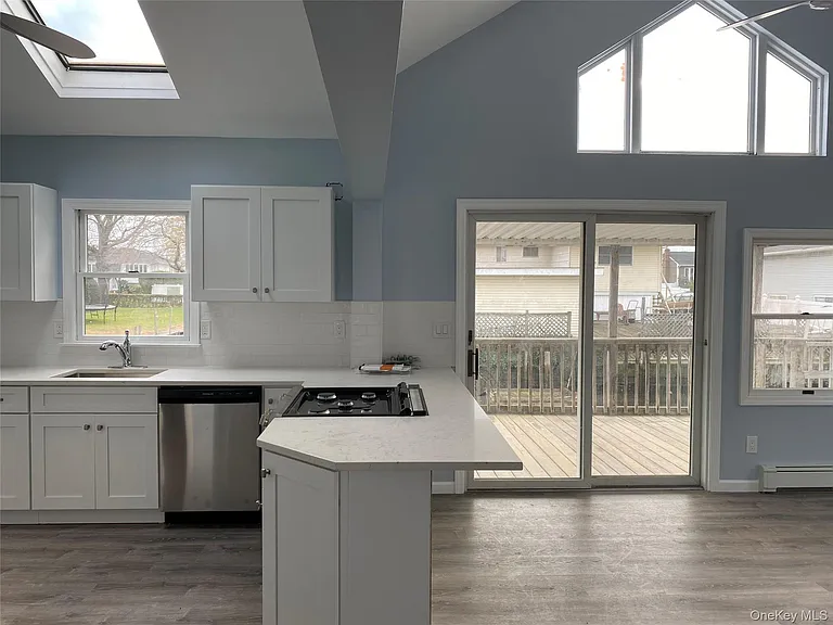 115 Barbara Rd — Photo 3