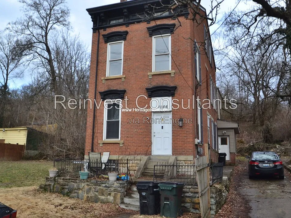 1986 Queen City Ave #2