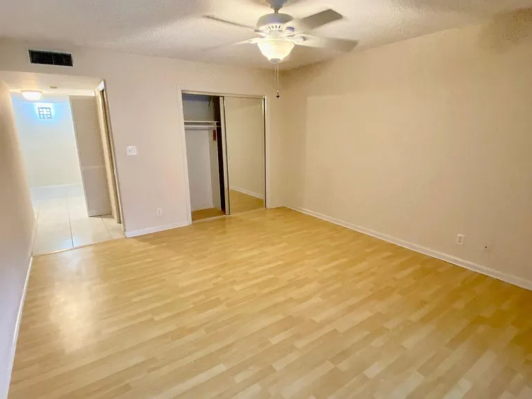5900 Camino Del Sol #206 — Photo 6
