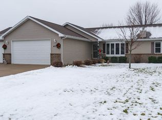 4338 N Bull Rush Dr, Appleton, WI 54913