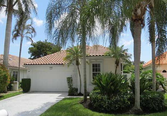 Home For Sale In Sawgrass Lakes