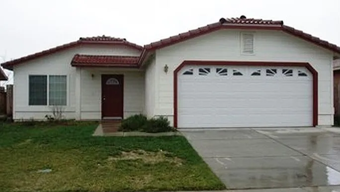 576 E San Xavier Ct photo 1
