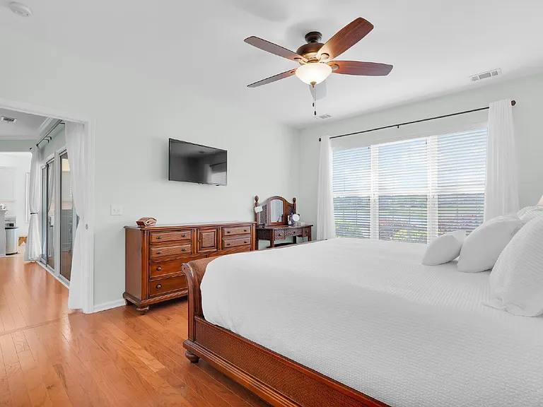 17 Thomas Bee Dr — Photo 33
