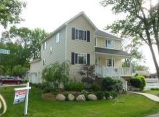 102 Lashbrook St, Novi, MI 48377