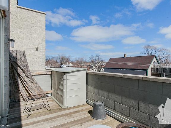 2nd image of 2917 N Damen Ave #1124