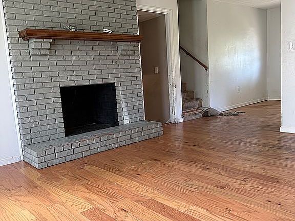 2nd image of 133 Creekview Ct