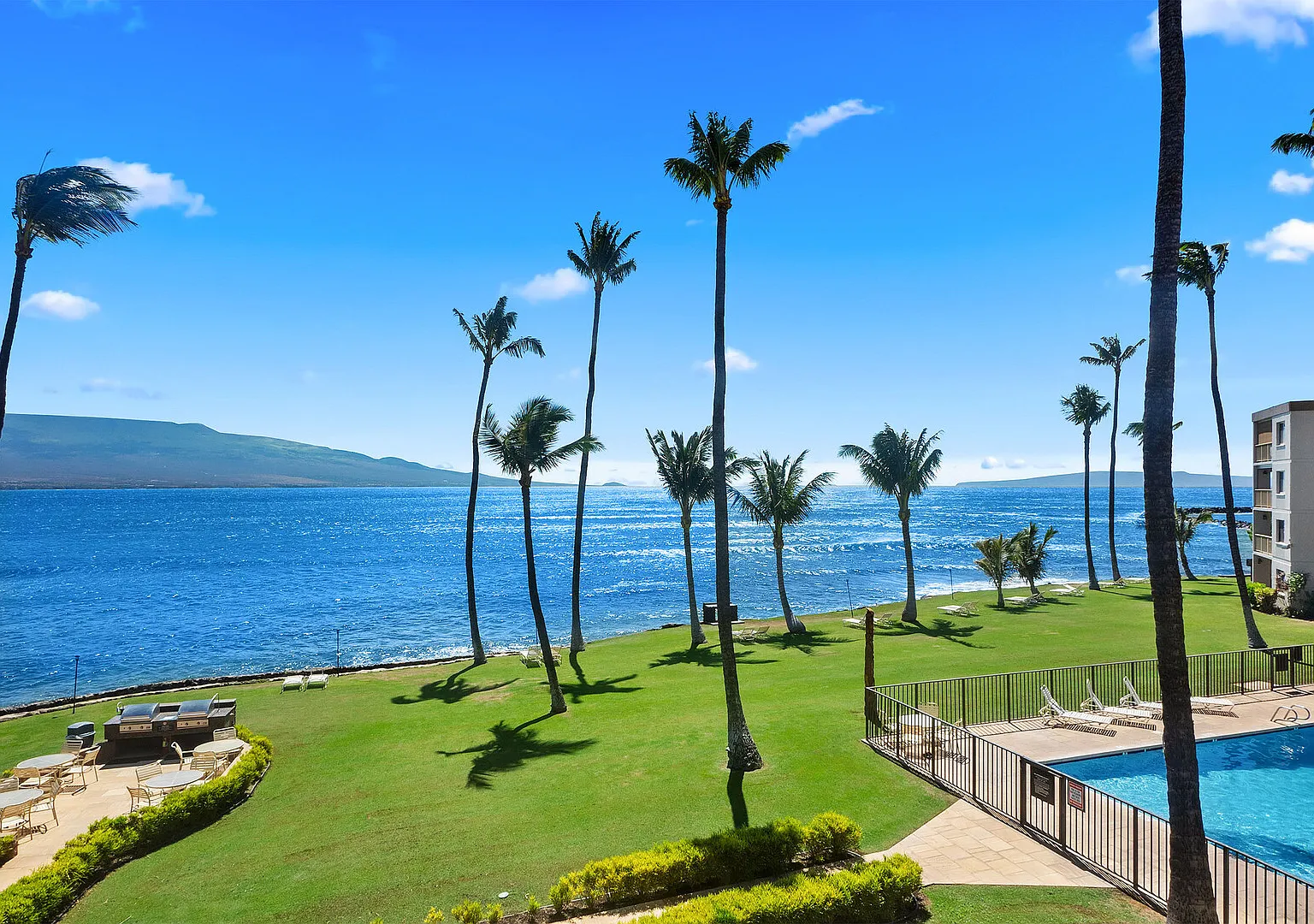 Maalaea Kai 311: Direct Ocean Front, Couples Retreat, Incredible — Photo 2