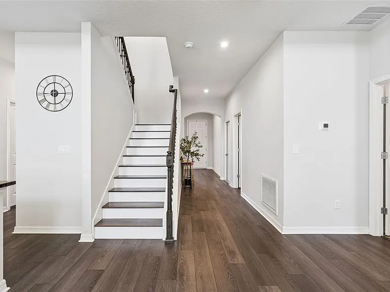 1111 Lone Palm Way — Photo 4