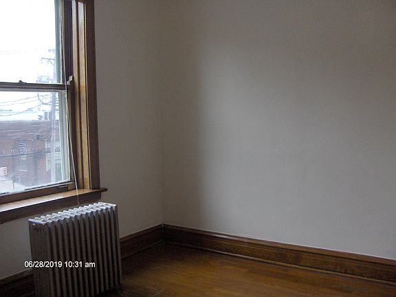 3rd image of 3418 W Potomac Ave