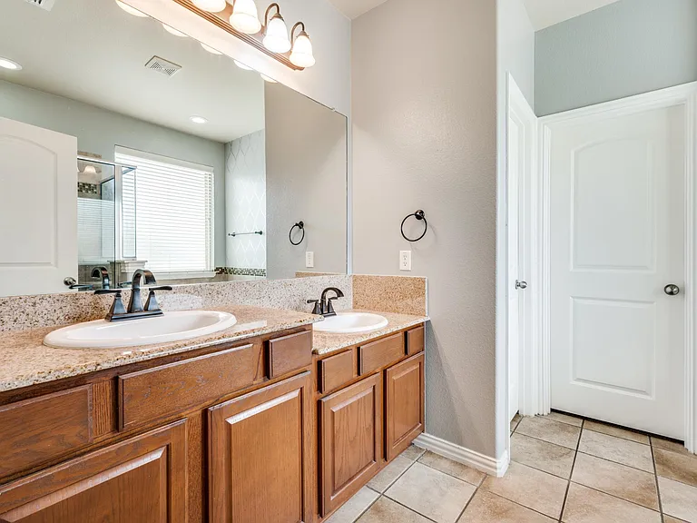 10632 Bolivar Dr — Photo 17