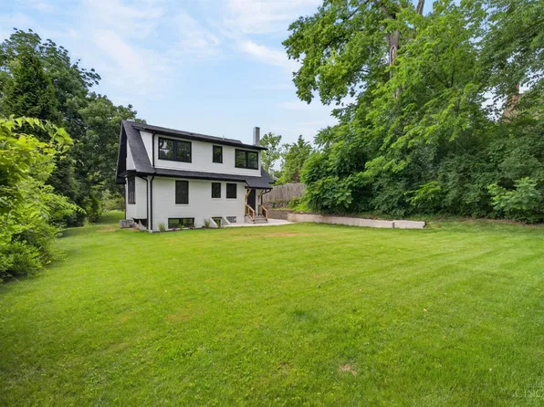 1016 Valley Ln, Cincinnati, OH 45229