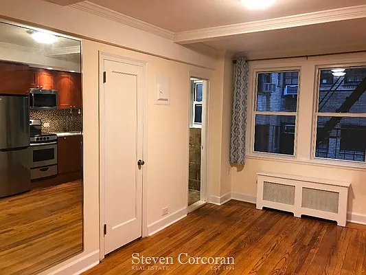 Rented by Steven Corcoran Real Estate | media 9