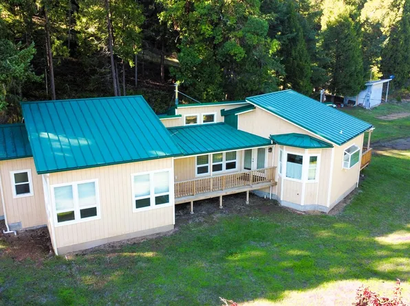 955 Shively Creek Rd, Canyonville, OR 97417