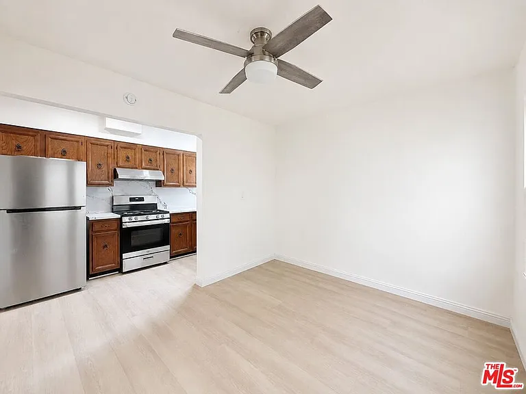 10616 Wilkins Ave — Photo 2
