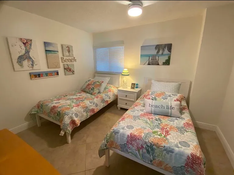 101022 S Ocean Dr — Photo 9