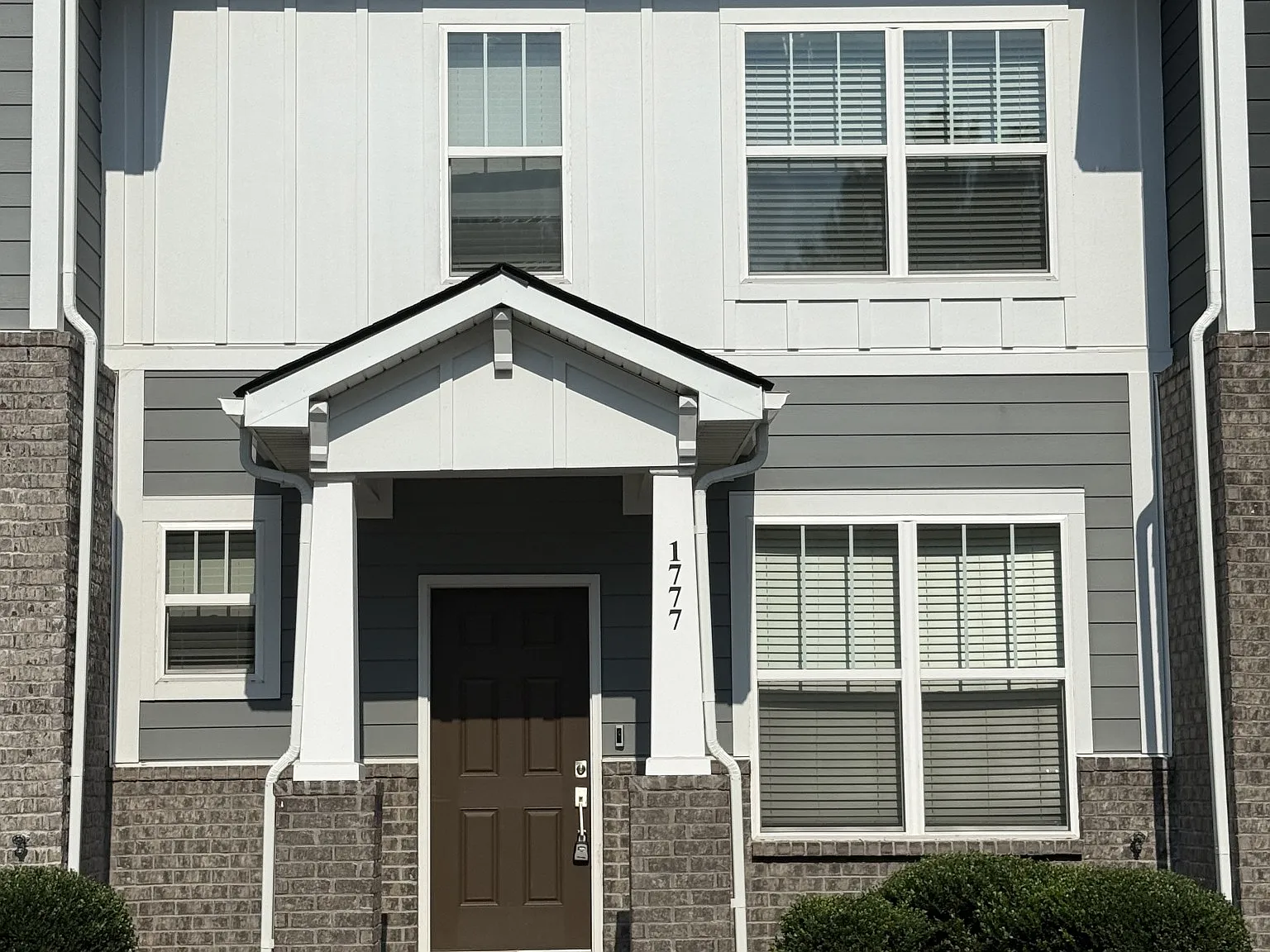 3 bed, 2.5 bath, 1224 sqft, $1,900 — Photo 1
