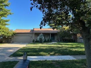1902 Maynard Dr, Champaign, IL