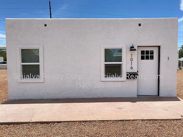 1016 Lee — Photo 1