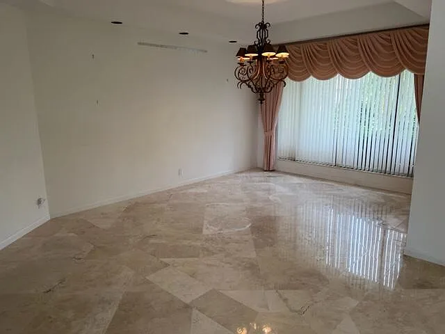 4 bed, 3.5 bath, 4017 sqft, $13,500 — Photo 3