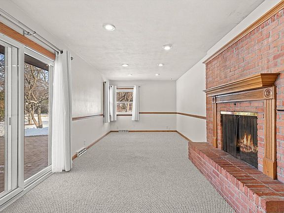 5th image of 4950 James AVENUE
