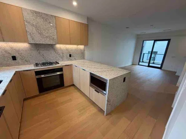 5433 Oak St #183, Vancouver, BC V6M 2V6
