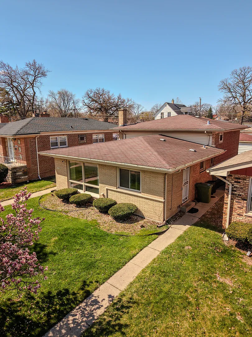 14404 Ingleside Ave photo 1